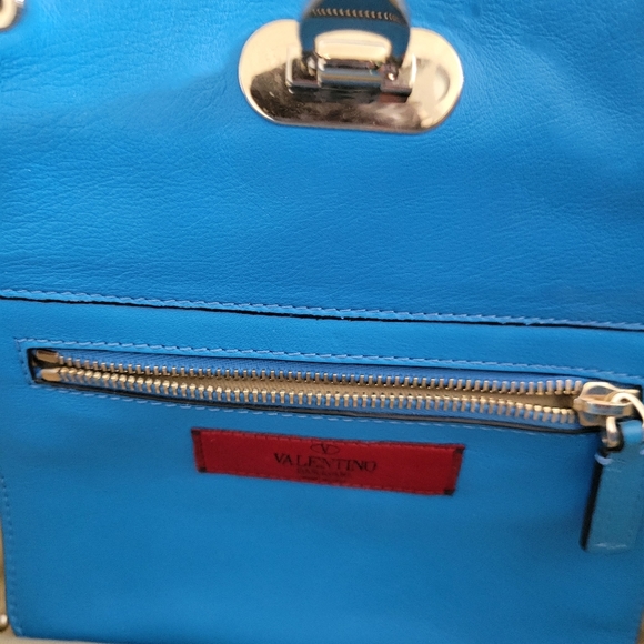 VALENTINO Garavani Rockstud Tote Bag - Picture 10 of 15